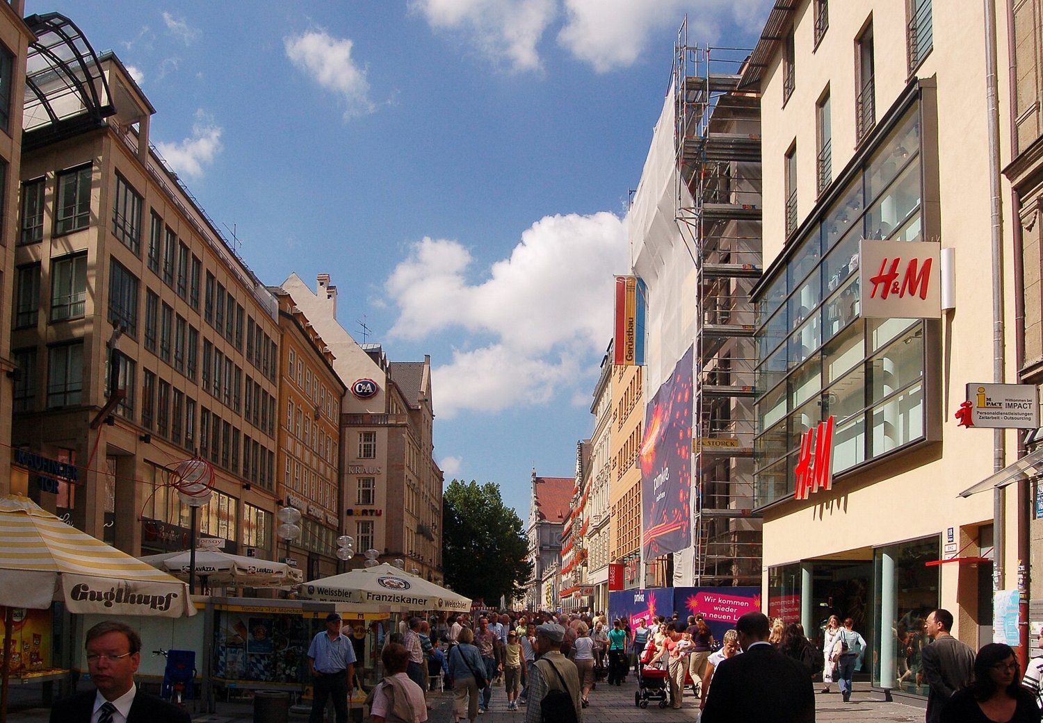 Shoppers on Kaufingerstrasse, Munich's main shopping street