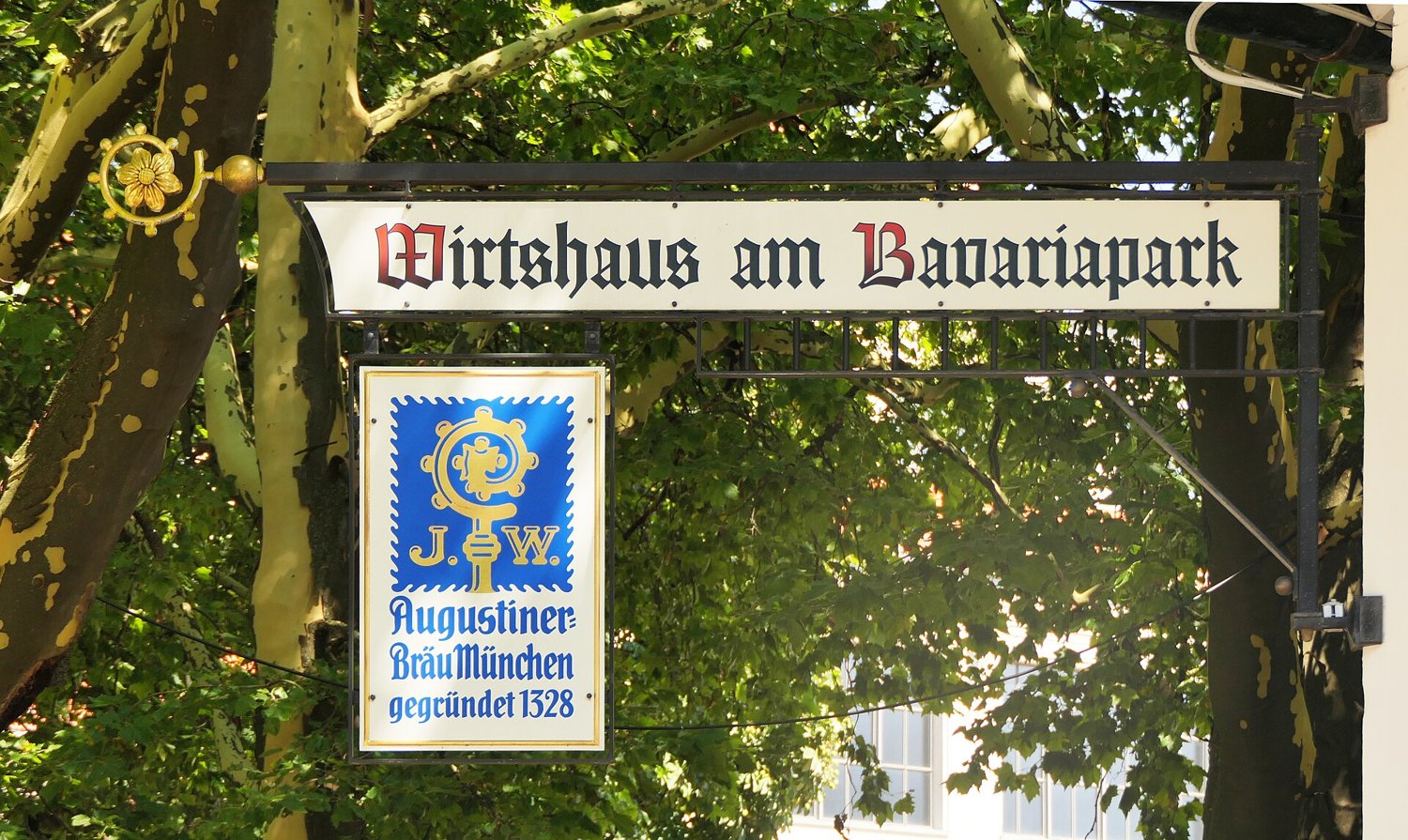 The sign of a Munich Wirtshaus