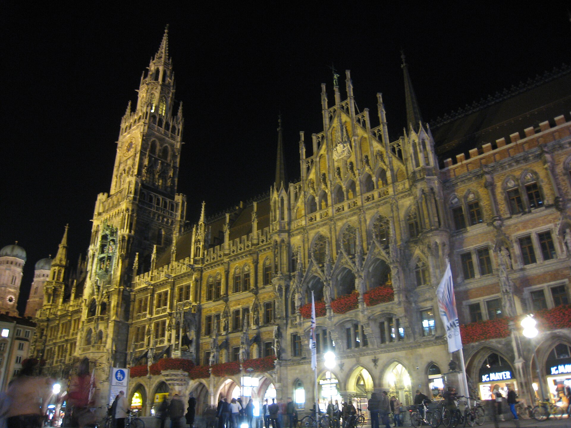 Marienplatz lit at night