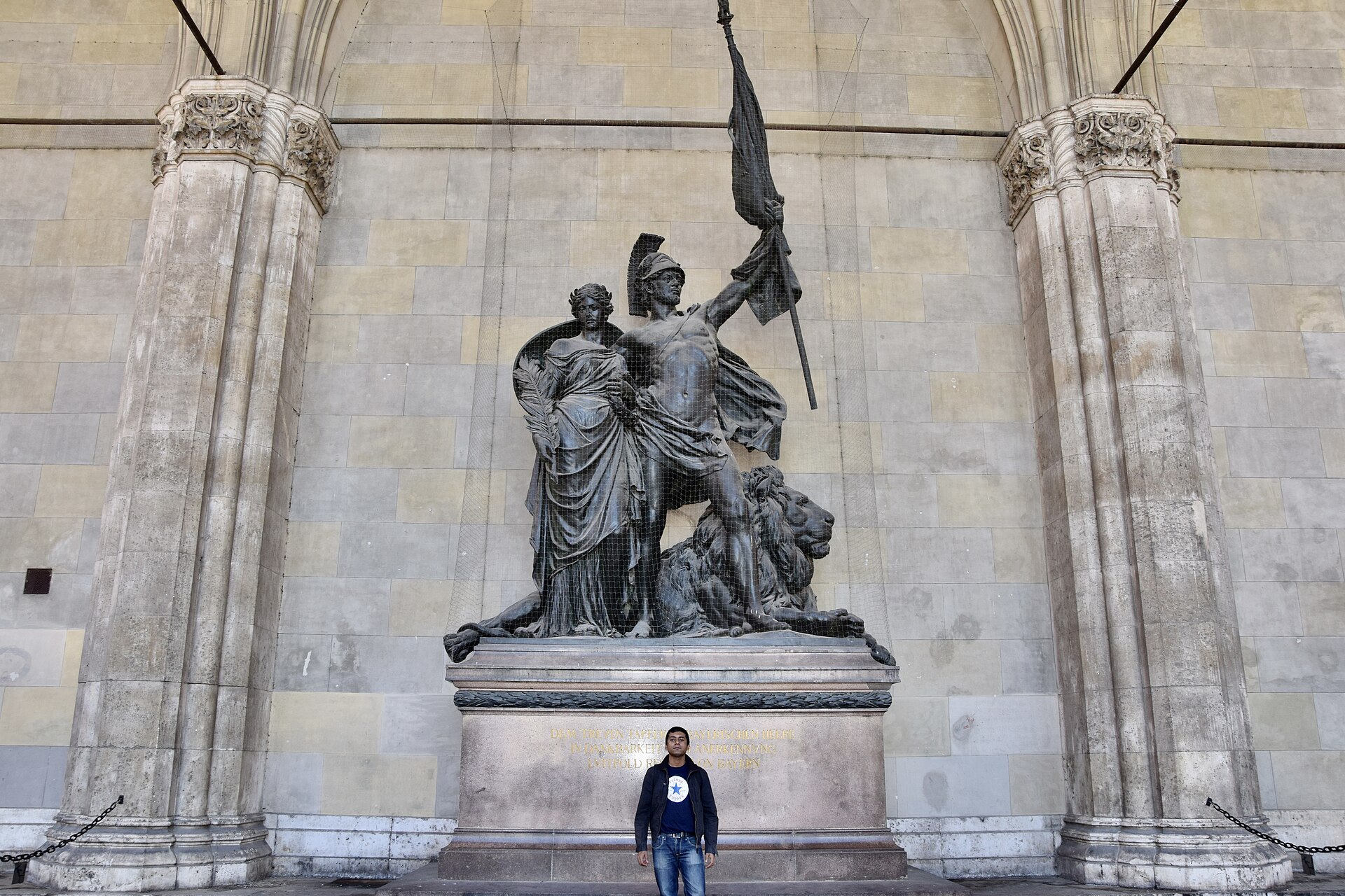 A statue at the Feldherrnhalle