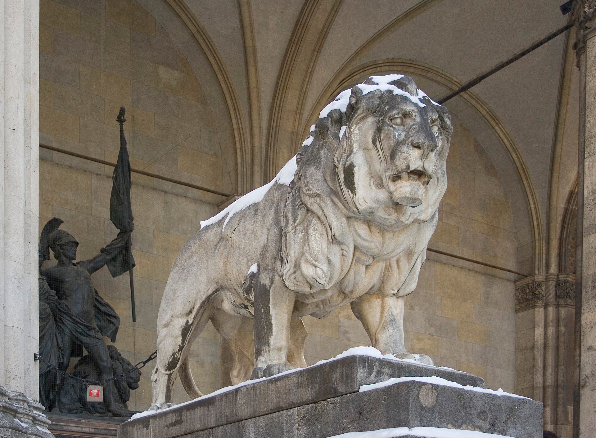 A lion at the Feldherrnhalle