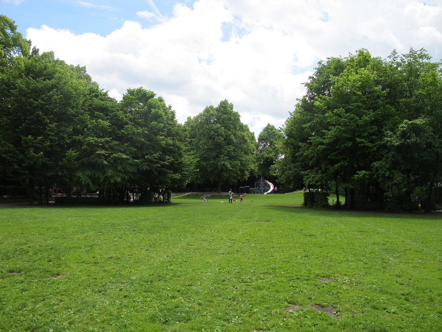 Open parkland in Munich's Haidhausen district