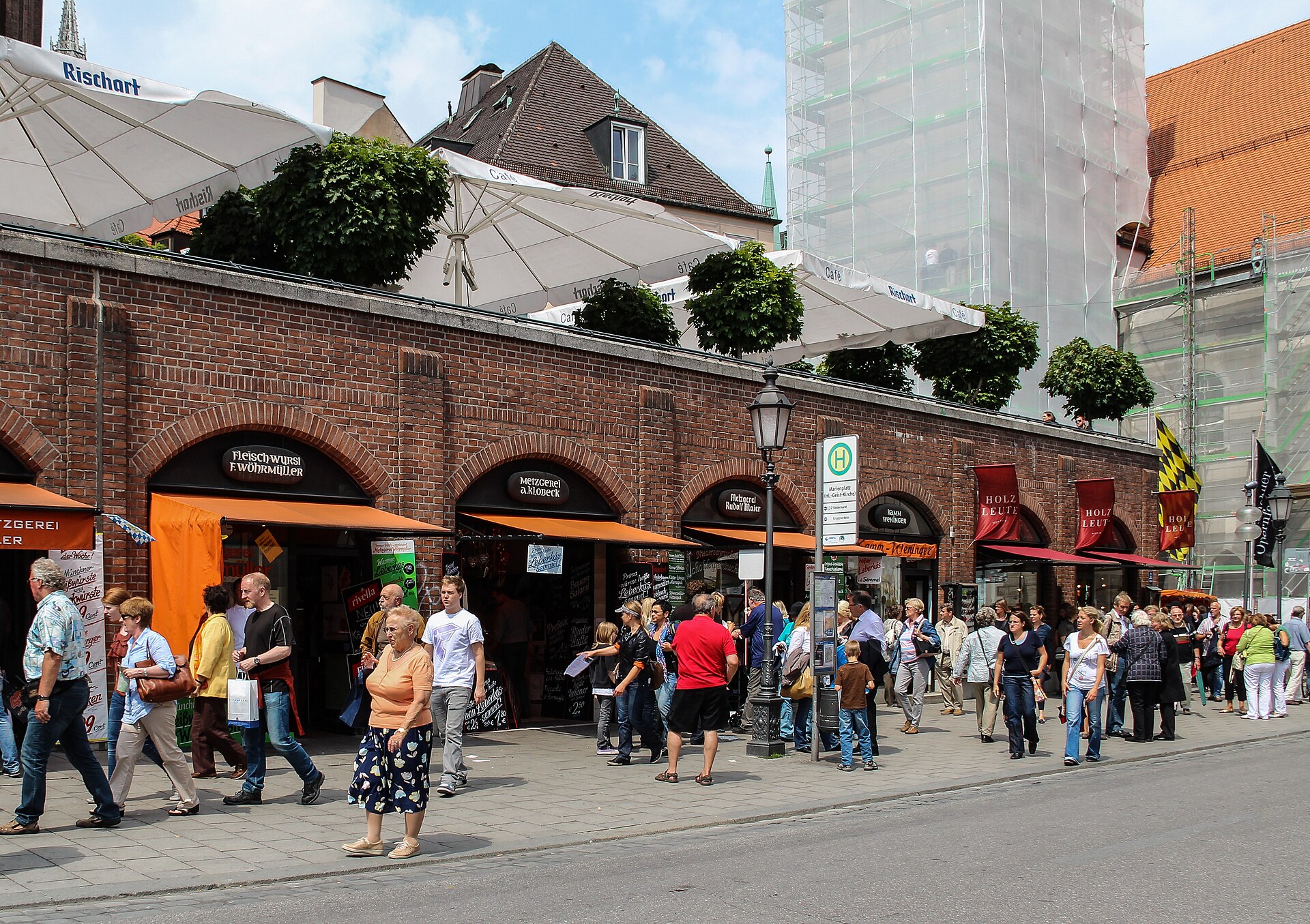 Stalls at the Viktualienmarkt
