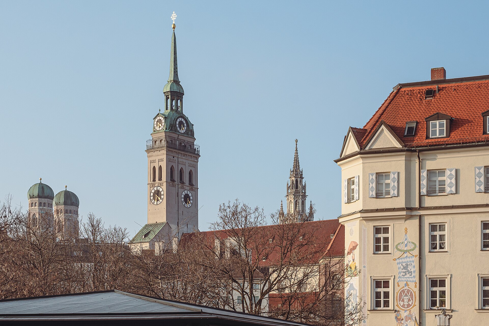 St Peter's tower above the Viktualienmarkt